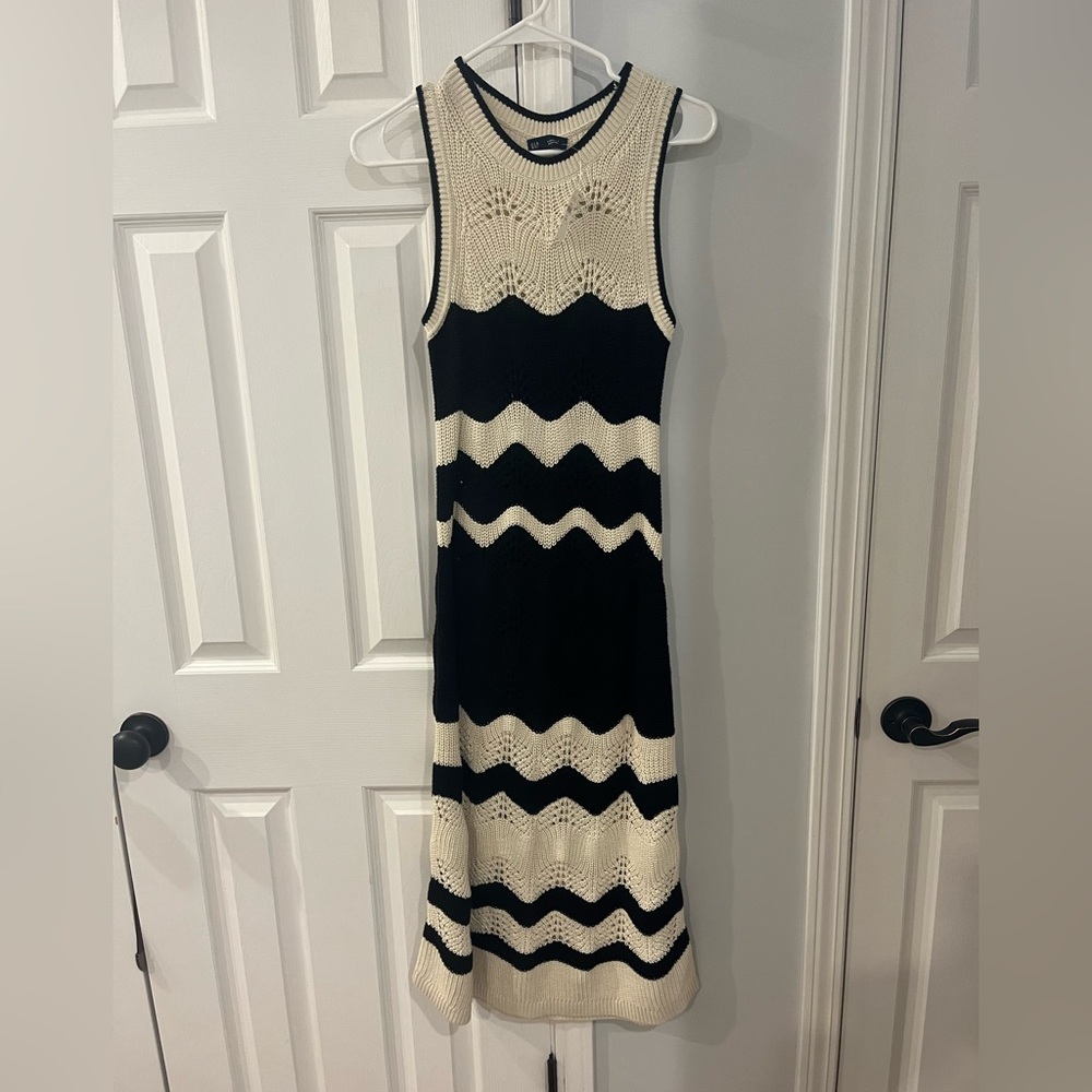 GAP Black and Cream Zigzag Maxi Dress